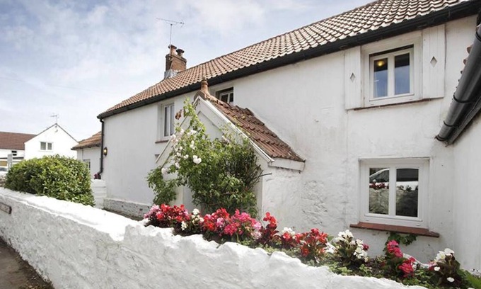 Oxwich House | Bull Croft Cottage in the beautiful Swansea