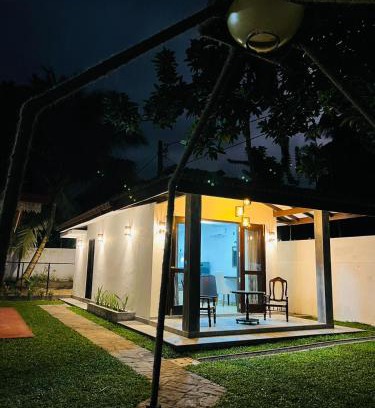 Hikkaduwa Villa | Bunty Residence Ambalangoda