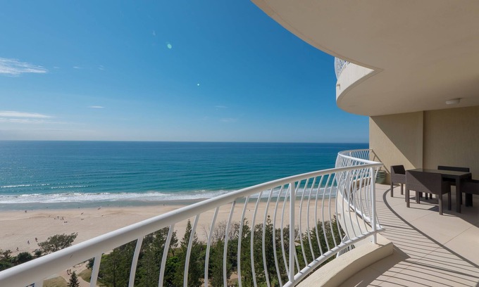 Miami Apartment | Burleigh Surf Apartments
