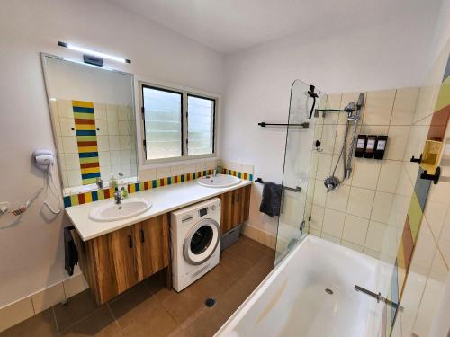 Kingfisher Bay House | Bushys Hilltop (Kingfisher Bay, Kgari)
