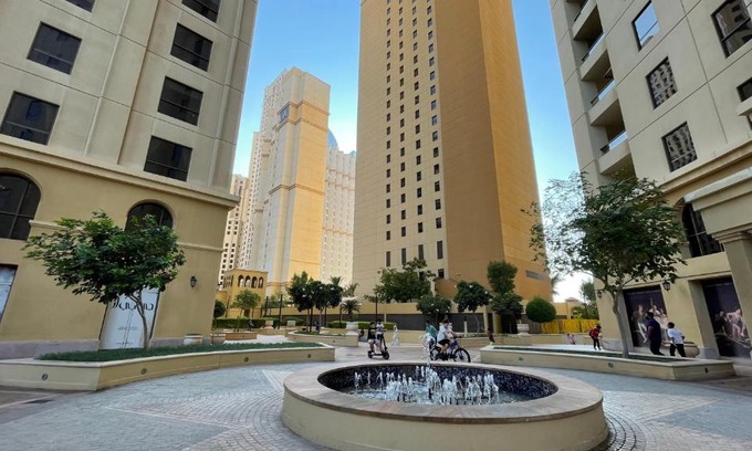 Dubai Marina Hostel | Business Backpackers JBR (BBJ)