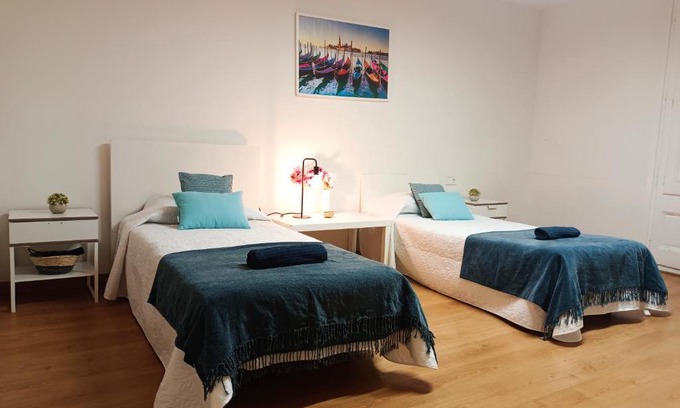 Gothic Quarter Hostel | By Cathedral Rooms