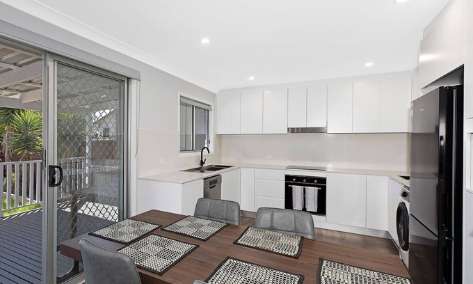 Blue Bay Apartment | By The Bay - Modern accommodation