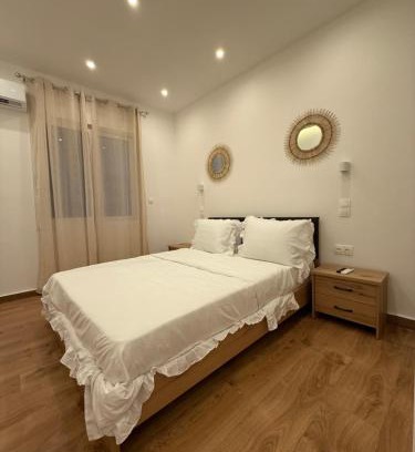 Vyronas Apartment | Byron cozy brand new apartment