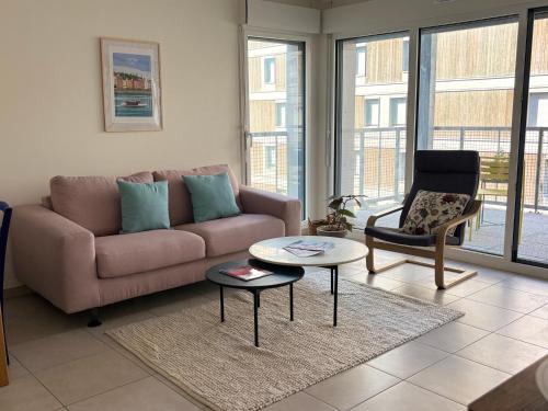 Parilly Apartment | Côté Parc - appt cosy et neuf, parking & au pied du métro à Lyon