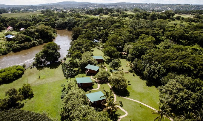San Ignacio Cabin | Cabana 4 -Modern amenities cabin, on the banks of the Belize River