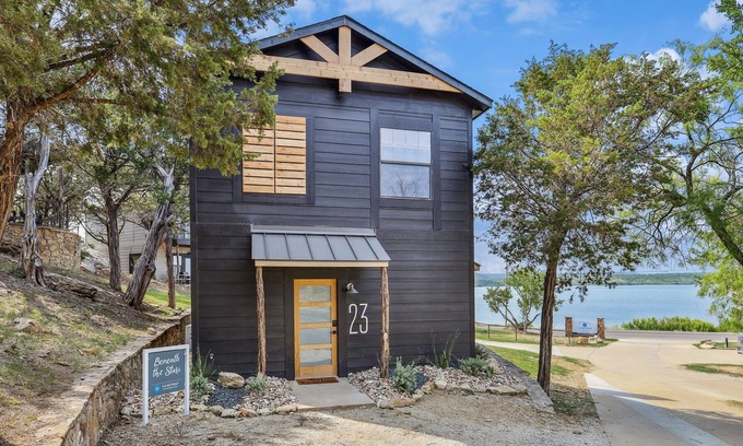 Graford Cabin | Cabin 23: Beneath The Stars