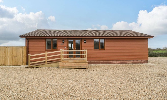 Brean Cottage | Cabin ∙ 3 bedrooms ∙ 6 guests