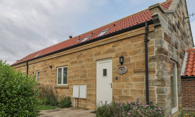 Whitby Cottage | Cabin ∙ 3 bedrooms ∙ 6 guests
