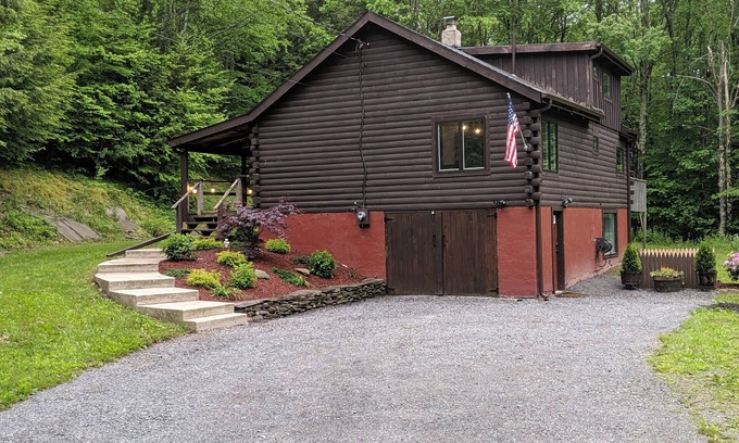 Denver Cabin | Cabin Eight-Oh-Five