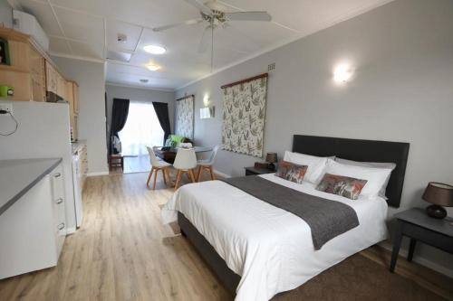 Westridge Apartment | Caesar's Self-catering Open Plan Suite