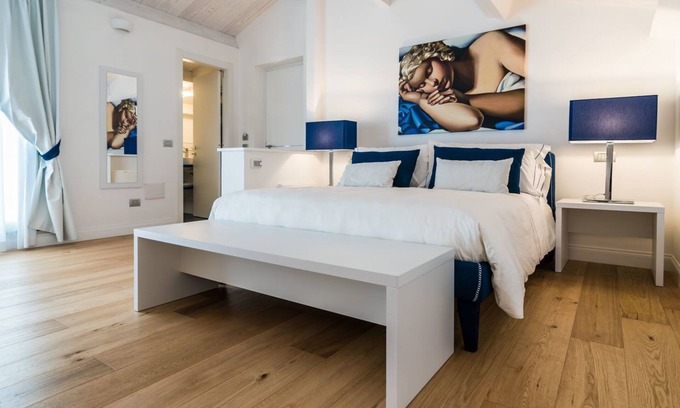 Sassari House | Cafe Bleu Relais