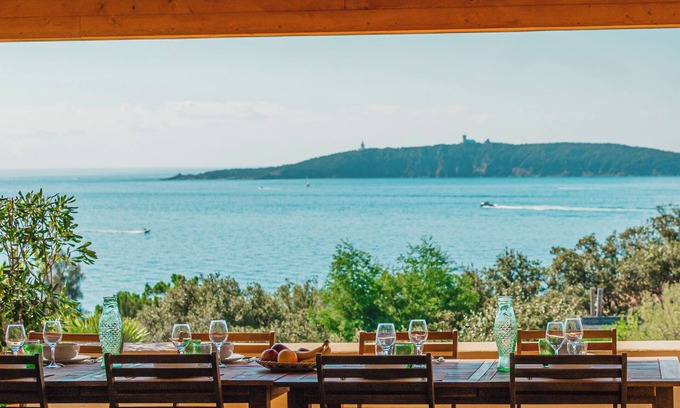 Cala Rossa Villa | Cala Rossa, Superb villa with sea view and beach 5mn walk away