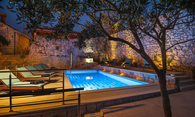 Dubrovnik Apartment | California Apartments