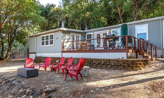 Sonoma County House | Calistoga Hills Hideaway on 22 Acres