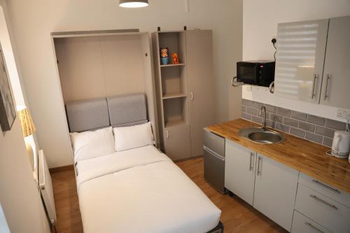 Kentish Town Apartment | Camden Cozy Studio