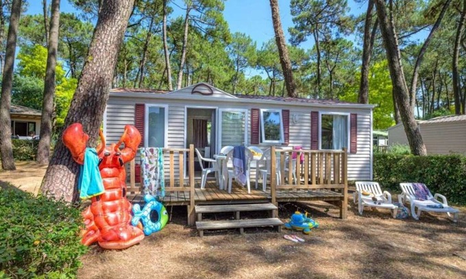 Saint-Hilaire-de-Riez House | Camping 4 étoiles - Piscine - eecceg