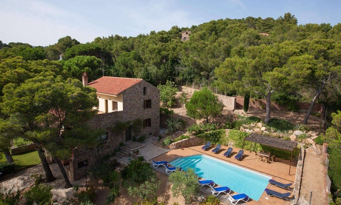 Tamariu Villa | Can Perals - Six Bedroom Villa, Sleeps 12