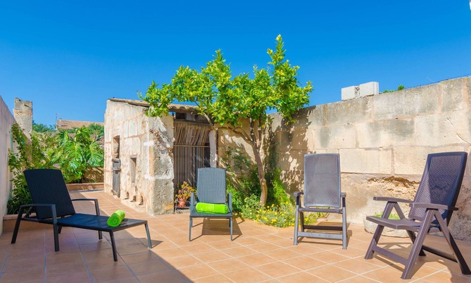 Porreres House | CAN SALAS - Apartment with terrace in Porreres. Free WiFi