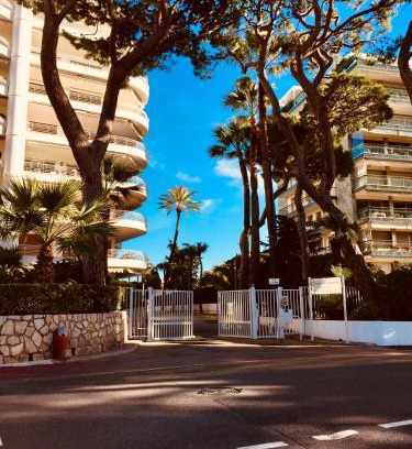 Pointe Croisette Apartment | Cannes Croisette &Palm beach,parking