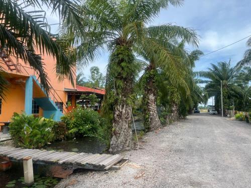 Kuala Kurau Hotel | Capital O 91206 Homestay Pelangi Ban Pecah. (muslim Only)