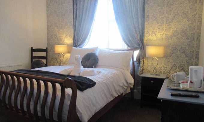 Littlestone-on-Sea Apartment | Captain Howey Hotel - Double Room