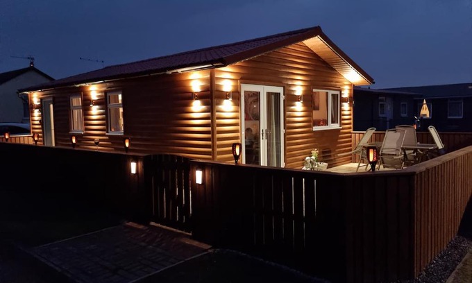 Bridlington Ski Chalet | Captivatingly Stunning 2-Bed Chalet in Bridlington