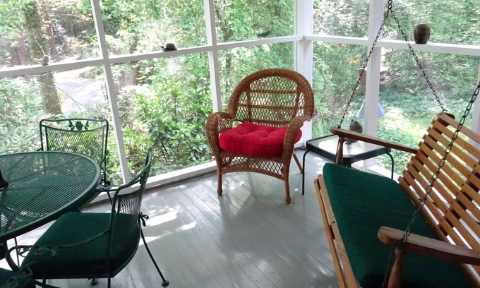 Hendersonville House | Cardinal Cottage, Great Location, Beautiful Setting, Private Comfy Wh.Squirrels