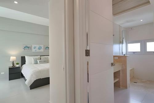 Juan Dolio - El Pueblo Apartment | Caribbean Sea View Apt.on 19 level, a serene Stay