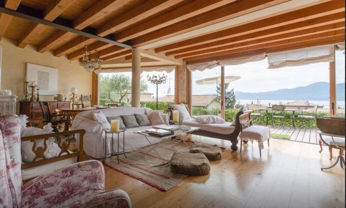 Torri del Benaco Villa | Casa Antichità