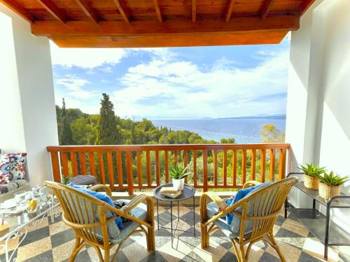 Spetses House | Casa Bianca Elegant House Near Beach