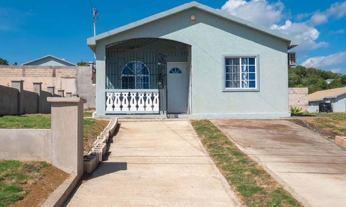Discovery Bay House | Casa Blue