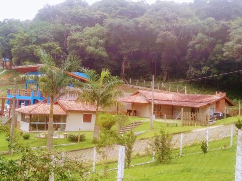 Bueno Brandao House | Casa Casoli - Perfeita para família e amigos