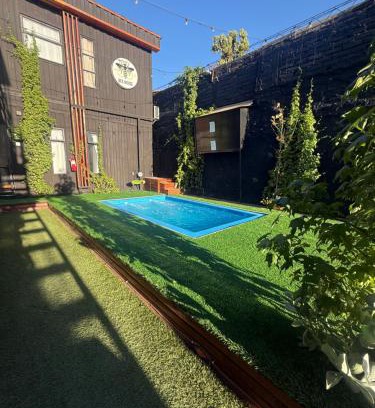 Villa Alemana House | Casa Colmena