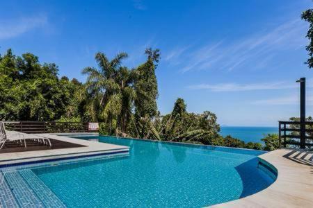 Ilhabela House | Casa com piscina em Ilhabela