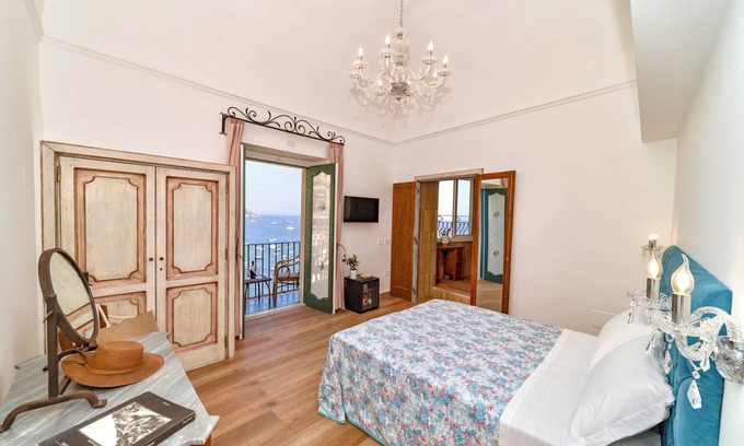 Positano City Centre House | Casa Cosenza Romantic Room Jacuzzi