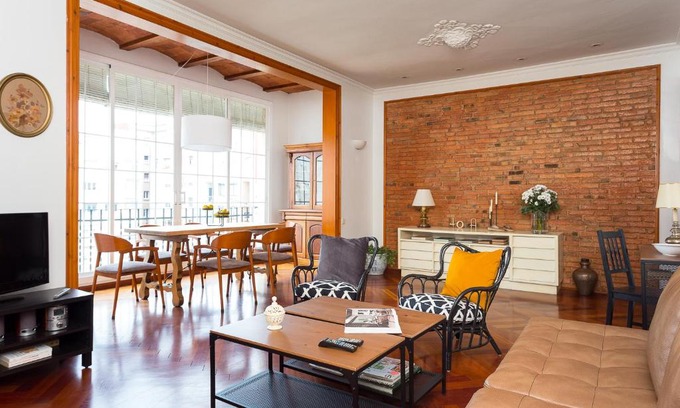 L'Antiga Esquerra de l'Eixample Apartment | Casa Cosi Mallorca I
