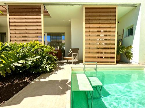 Marina di Ragusa House | Casa di design con mini-pool