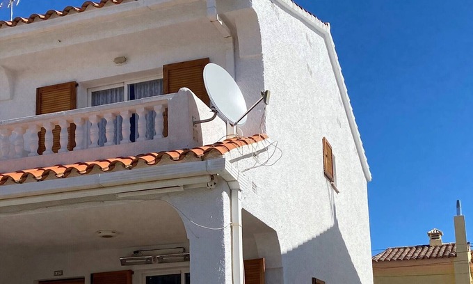 Alcossebre House | Casa Elisa: 3 bedrooms wifi airco shared pool