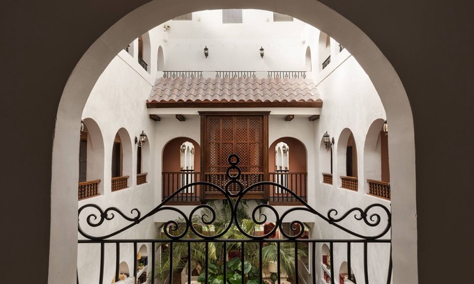 Mid Beach Hotel | Casa Faena Miami Beach