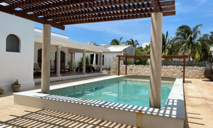Chicxulub Puerto House | Casa familiar, alberca privada, pasos de la playa