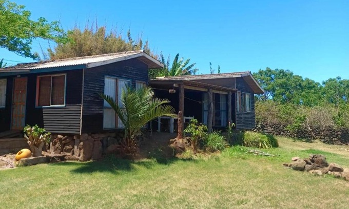 Hanga Roa House | Casa familiar en sector residencial "HARE TOKE"