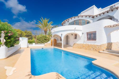 Empedrola Villa | Casa Feliz