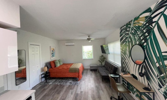 East Little Havana Apartment | Casa Habana Studios