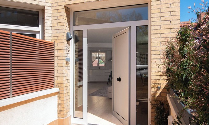 La Vila Olimpica del Poblenou House | Casa Jasmine 5 minutes from the beach