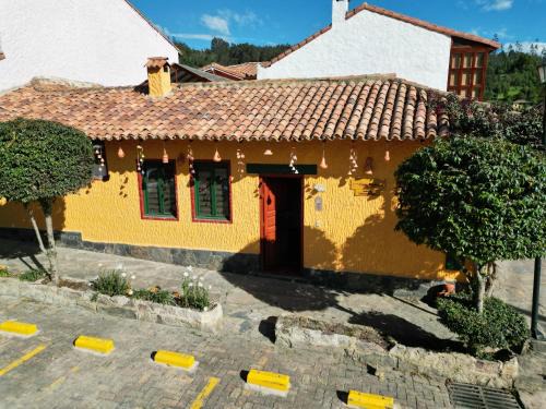 Duitama House | Casa Mostaza Pueblito Boyacense