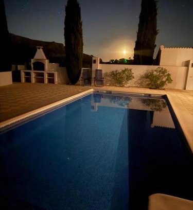 Arboleas Villa | Casa Pap