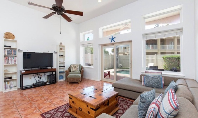 South Padre Island House | Casa Picasso 3 BR Home with Private Pool