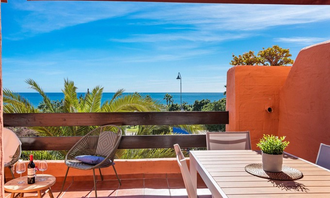 New Golden Mile Apartment | Casa Playa Del Angel