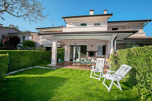 Monte House | Casa Prais With Pool - Happy Rentals